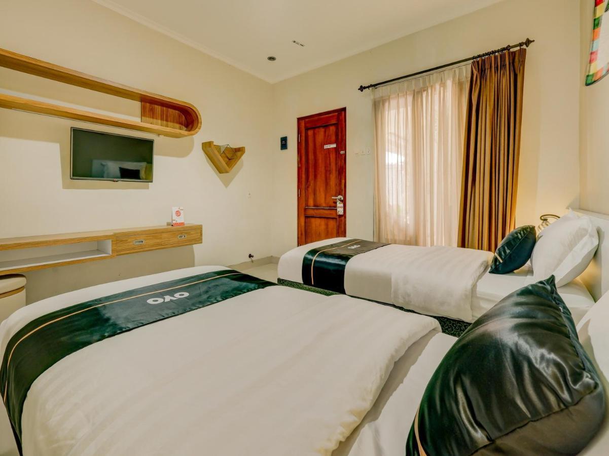 Hotel Collection O 3945 Bale Tardian Syariah Melati Exterior foto
